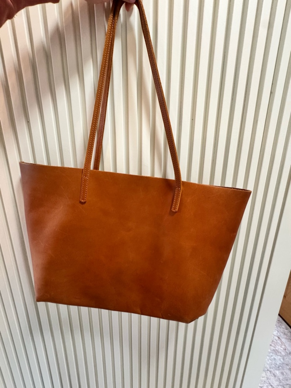 Classic Tan Leather Tote Bag - Elegant Everyday Bag